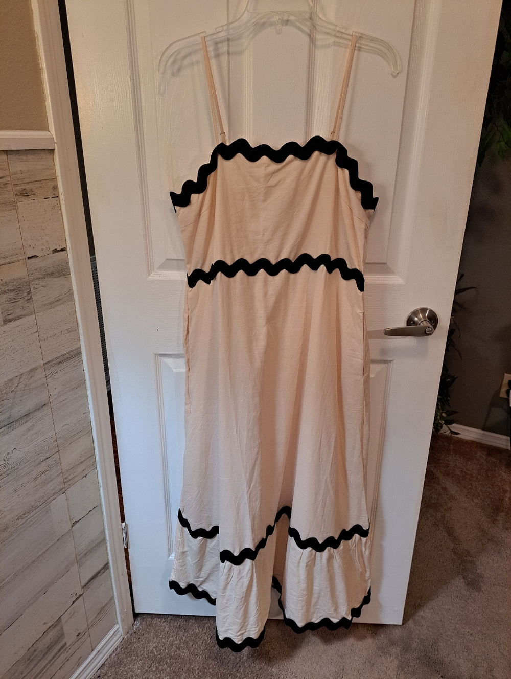 Zesica Cream Black Ric Rac Trim Maxi Dress